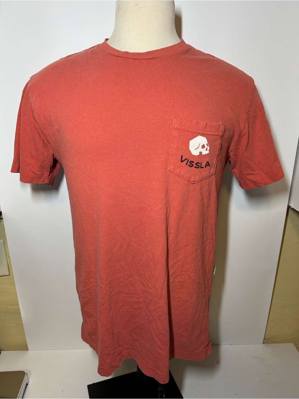 VISSLA Short-Sleeve Pocket Tee in Rust